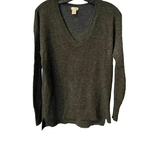 Halogen Women’s  100% Cashmere VNeck Long Sleeve Sweater Dark Gray Size Small - Picture 1 of 8